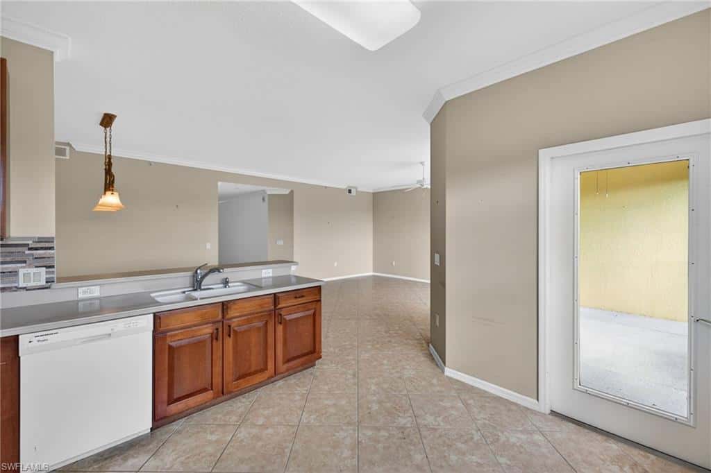 6816 Sterling Greens Pl #303, Naples, photo 5