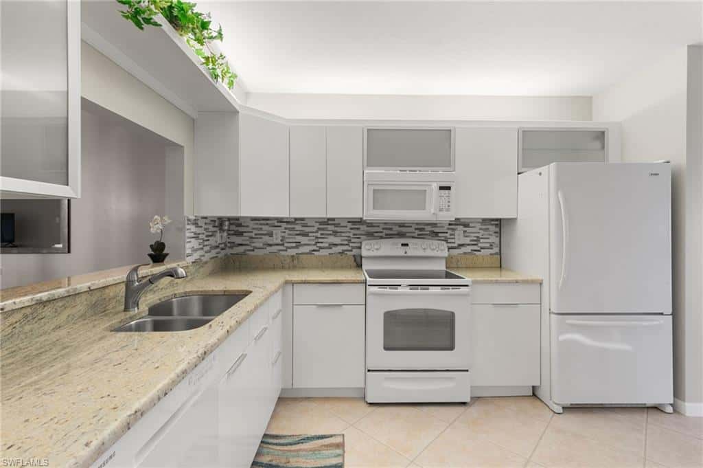 1828 Kings Lake Blvd #103, Naples, photo 13