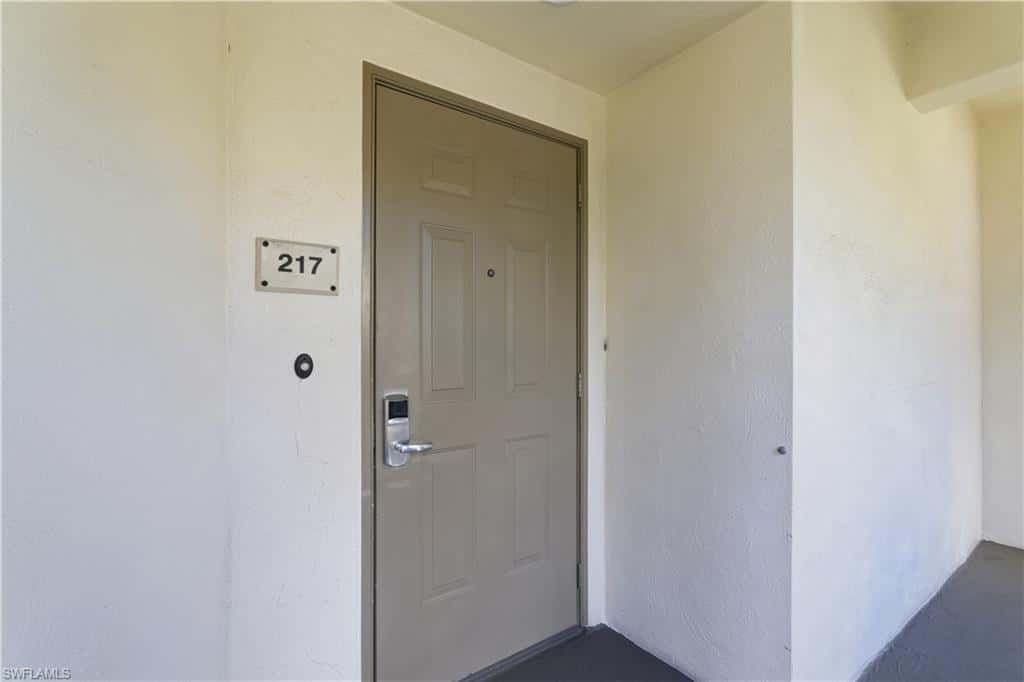 221 9th St #217, Naples, photo 41