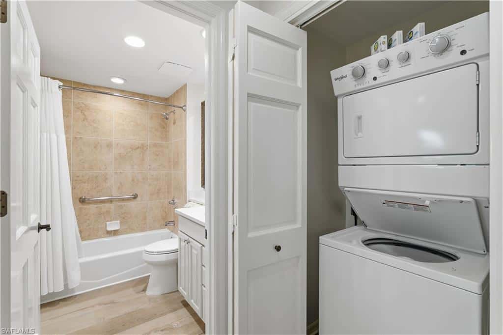 221 9th St #217, Naples, photo 25