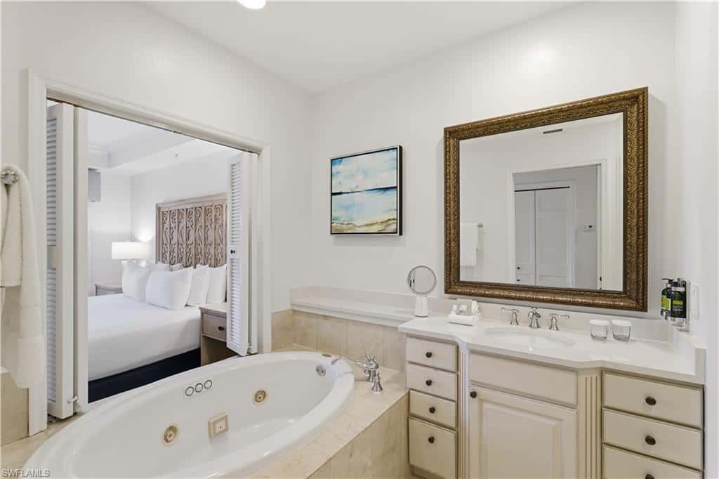 221 9th St #403, Naples, photo 13