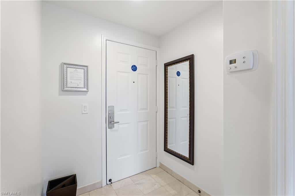 221 9th St #403, Naples, photo 17
