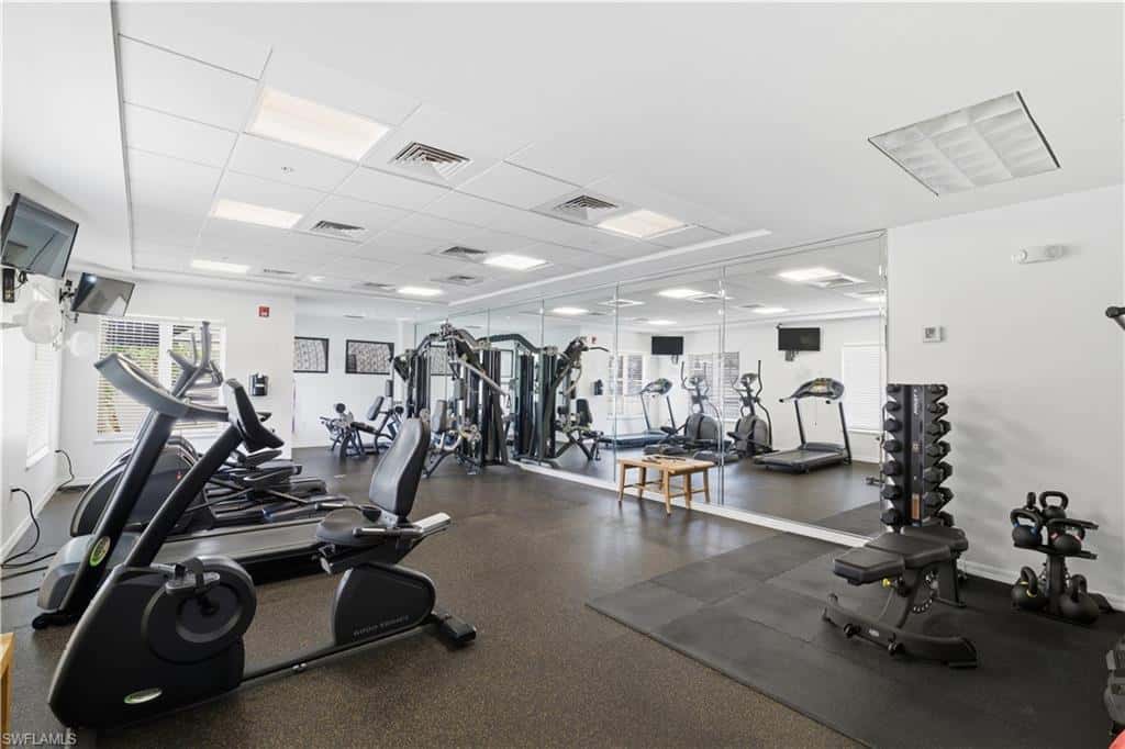 221 9th St #403, Naples, photo 20