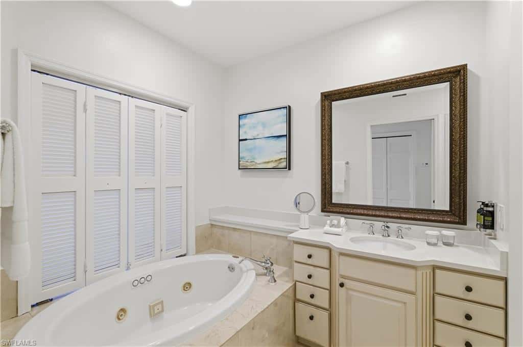 221 9th St #403, Naples, photo 14