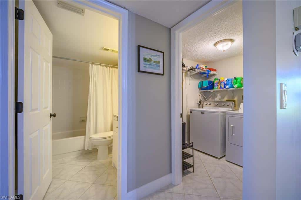 6945 Dennis Cir #i-107, Naples, photo 22