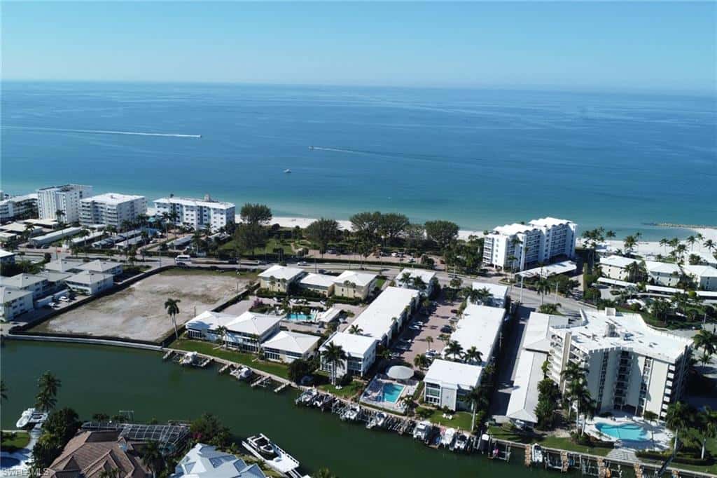 2100 Gulf Shore Blvd #113, Naples, photo 47