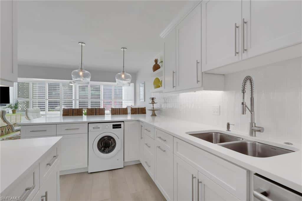 2100 Gulf Shore Blvd #113, Naples, photo 15