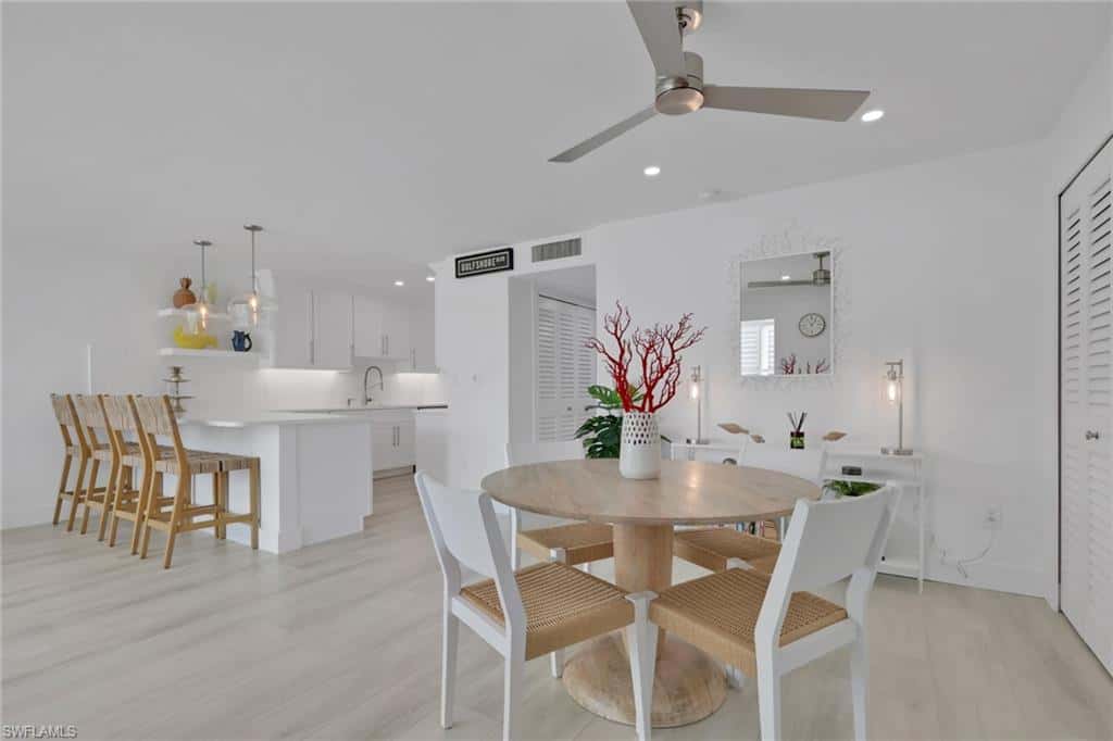 2100 Gulf Shore Blvd #113, Naples, photo 11