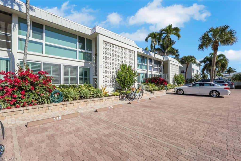 2100 Gulf Shore Blvd #113, Naples, photo 29