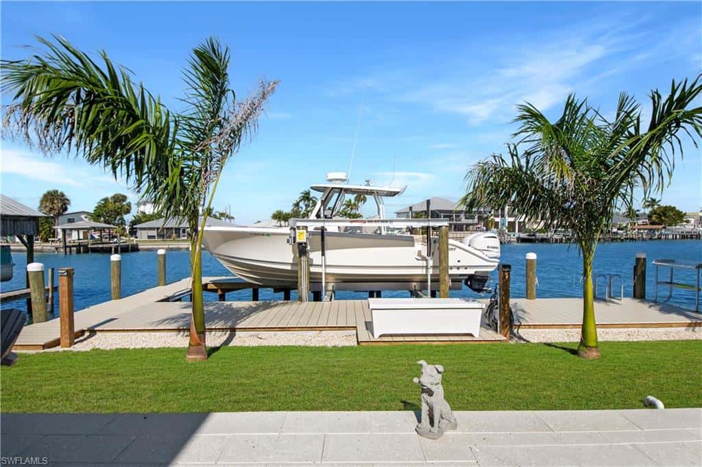 190 Tahiti Cir, Naples, photo 23