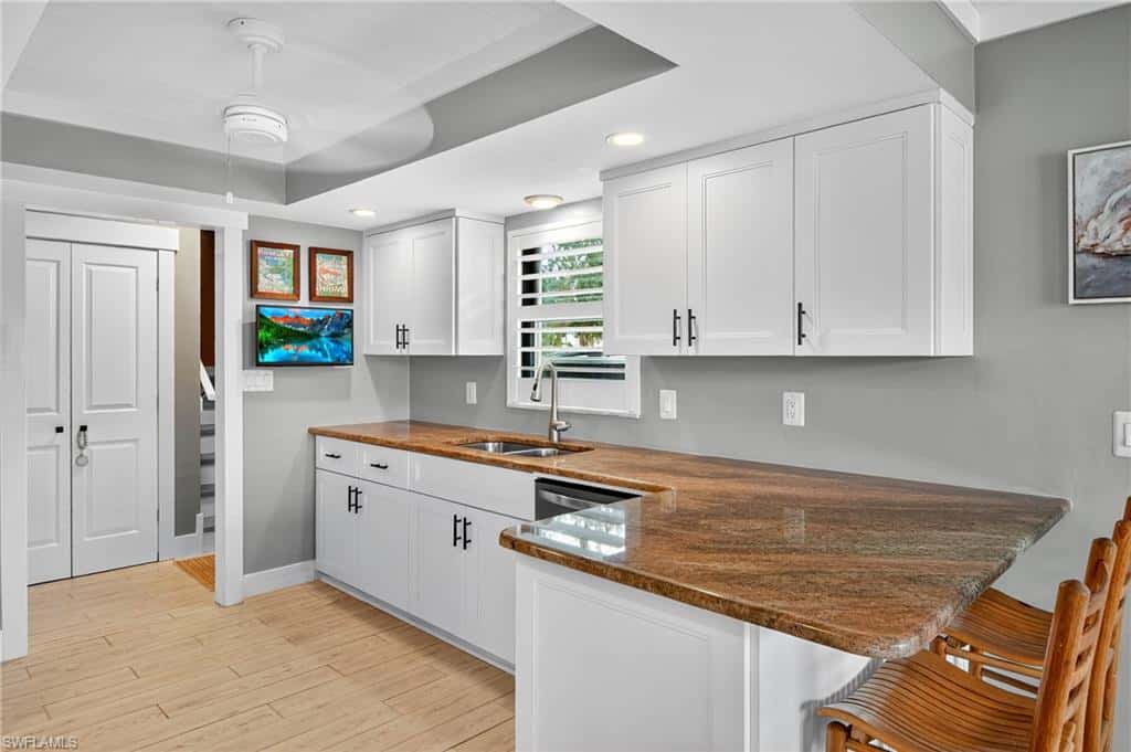 190 Tahiti Cir, Naples, photo 10