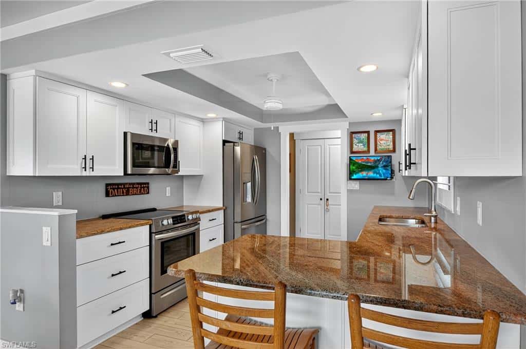 190 Tahiti Cir, Naples, photo 8