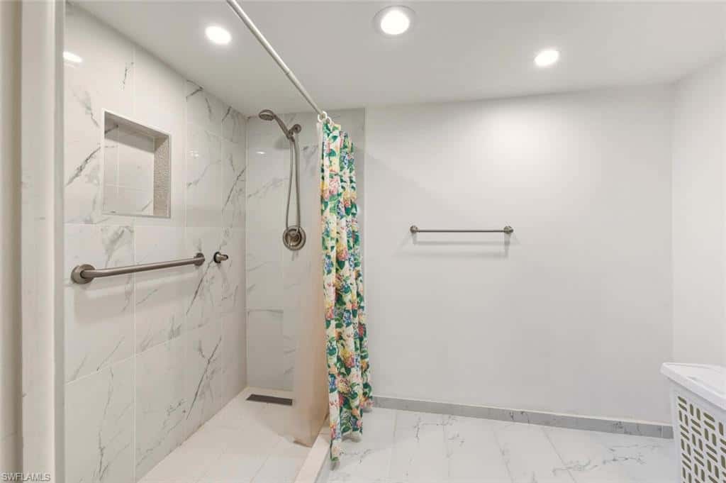 2378 Gulf Shore Blvd #303, Naples, photo 19