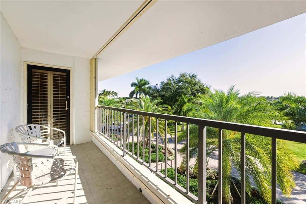 2378 Gulf Shore Blvd #303, Naples, photo 4