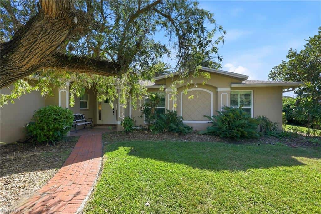 74 Aqua Ln, North Fort Myers, photo 5