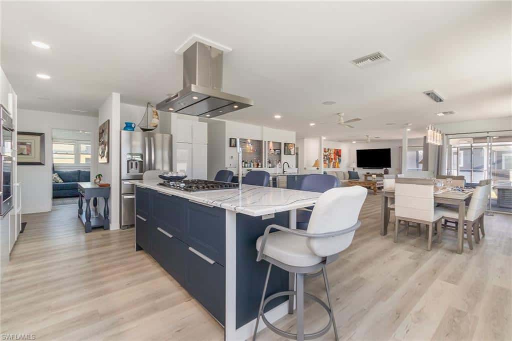 240 Driftwood Ln, Fort Myers Beach, photo 7