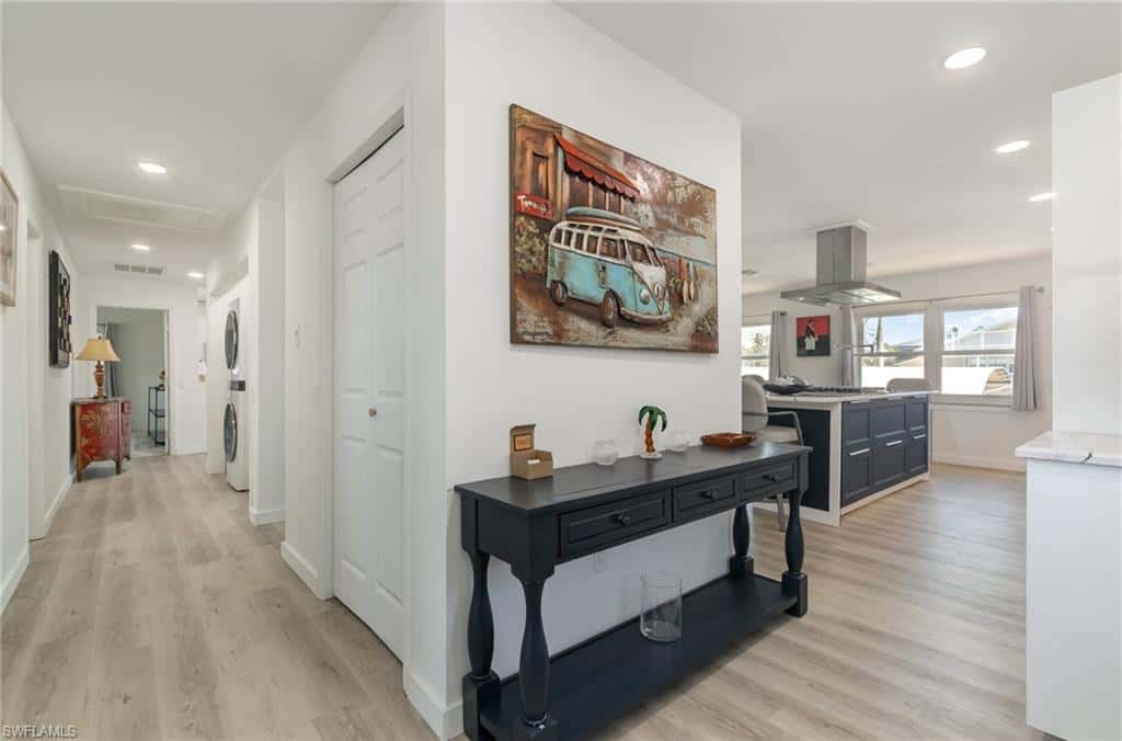 240 Driftwood Ln, Fort Myers Beach, photo 5