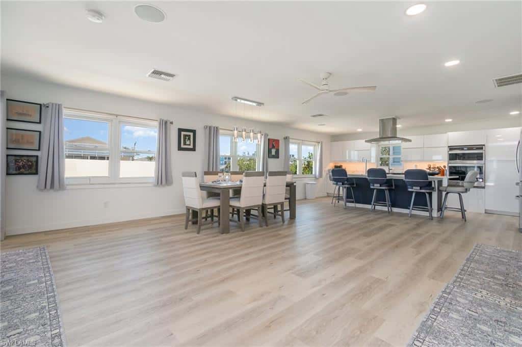 240 Driftwood Ln, Fort Myers Beach, photo 11