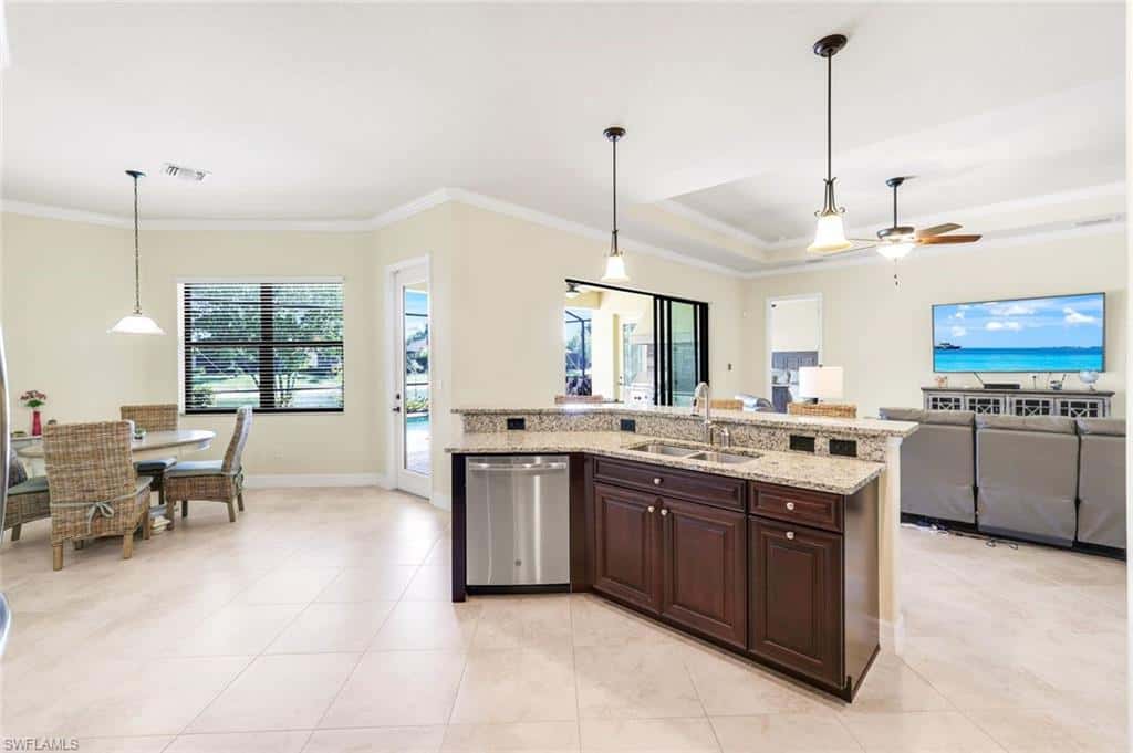 28085 Wicklow Ct, Bonita Springs, photo 16