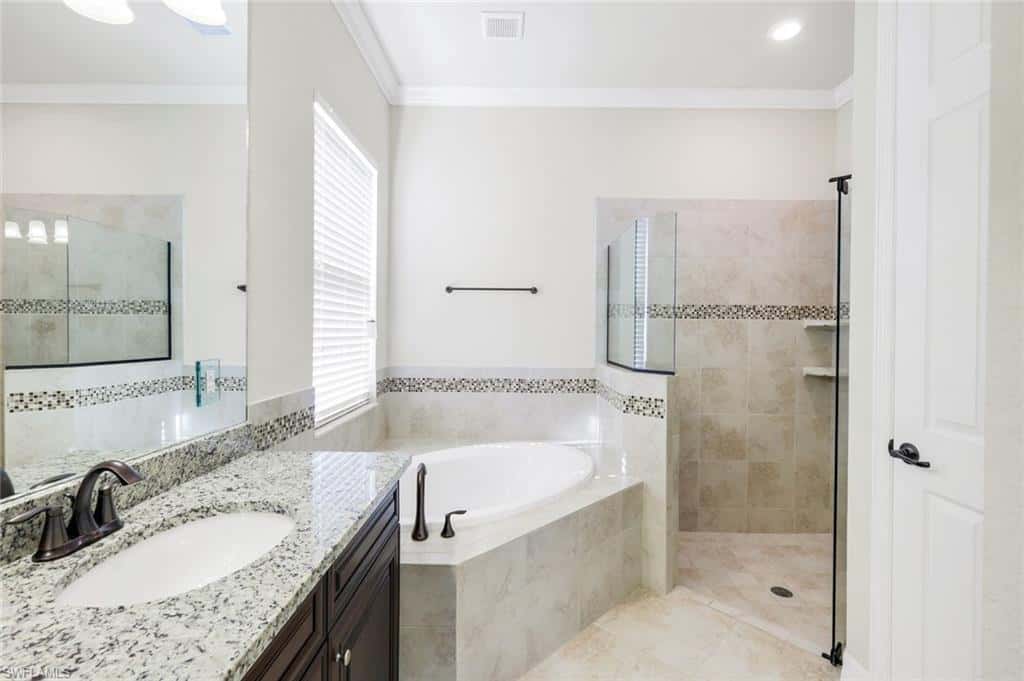 28085 Wicklow Ct, Bonita Springs, photo 21