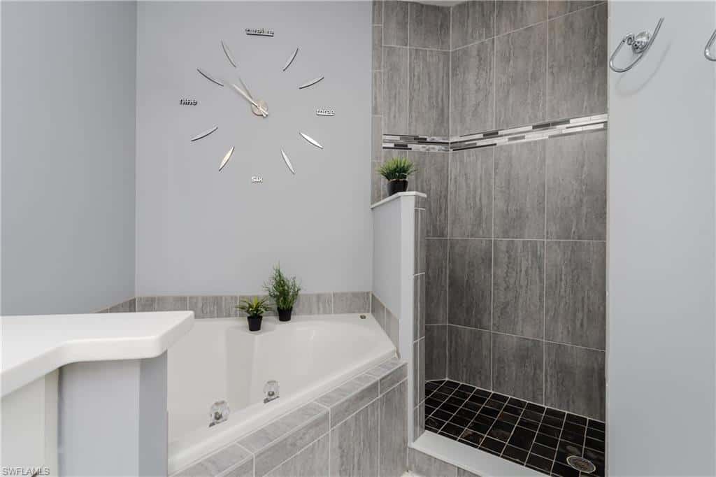640 Lalique Cir #405, Naples, photo 19
