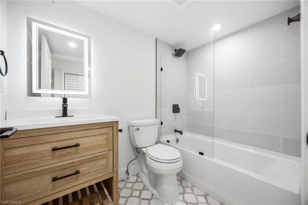 333 Harbour Dr #109, Naples, photo 27