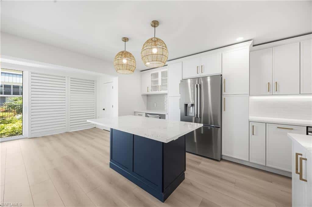 333 Harbour Dr #109, Naples, photo 6