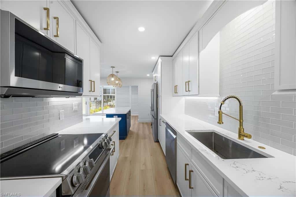 333 Harbour Dr #109, Naples, photo 16