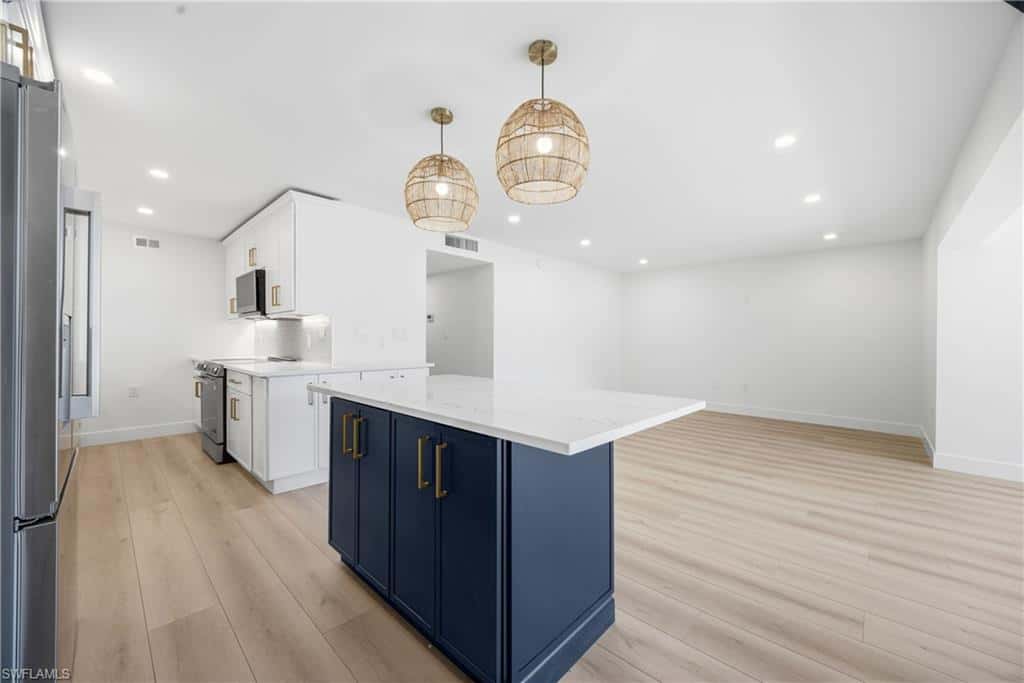 333 Harbour Dr #109, Naples, photo 7