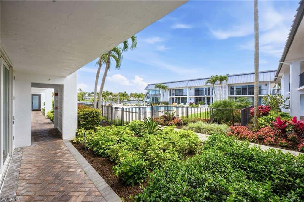 333 Harbour Dr #109, Naples, photo 33