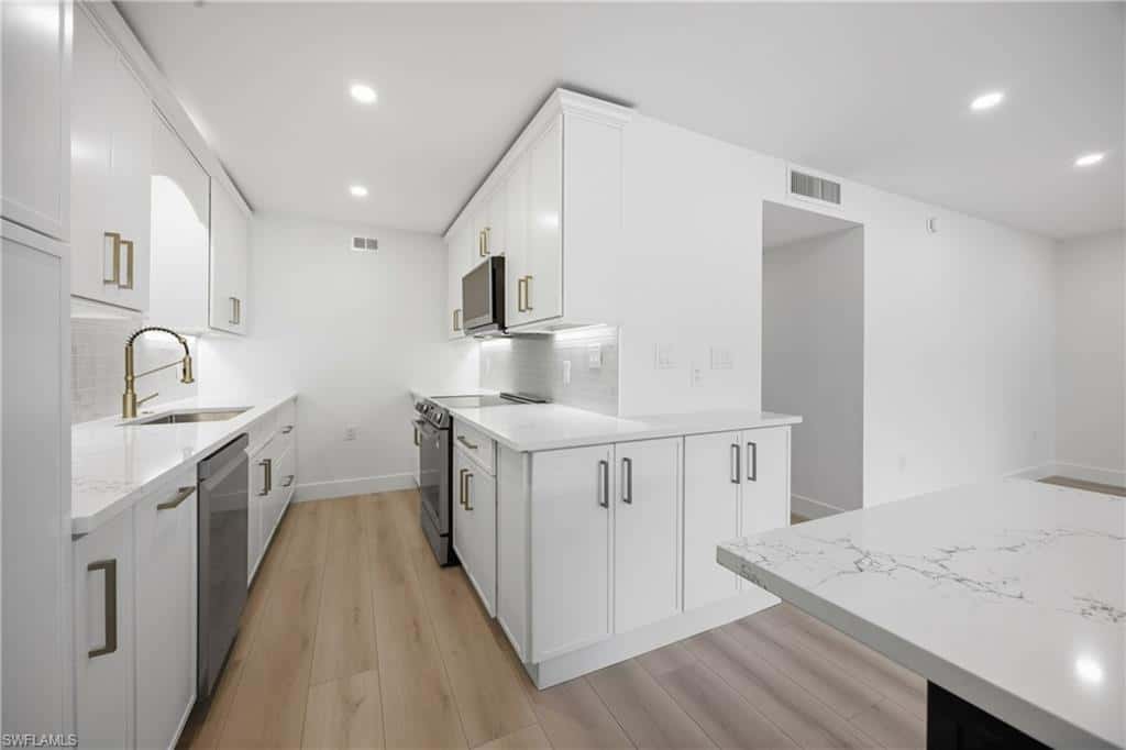 333 Harbour Dr #109, Naples, photo 14