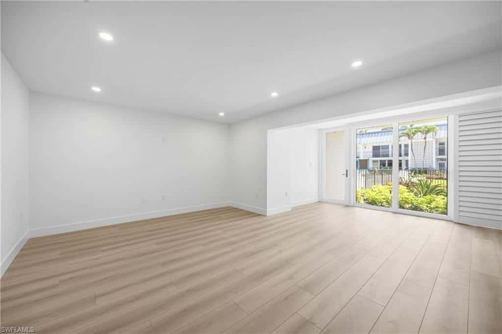 333 Harbour Dr #109, Naples, photo 18