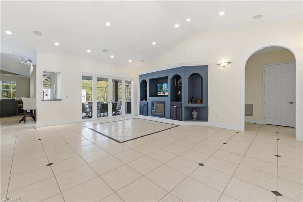 4411 Pine Ridge Rd, Naples, photo 7