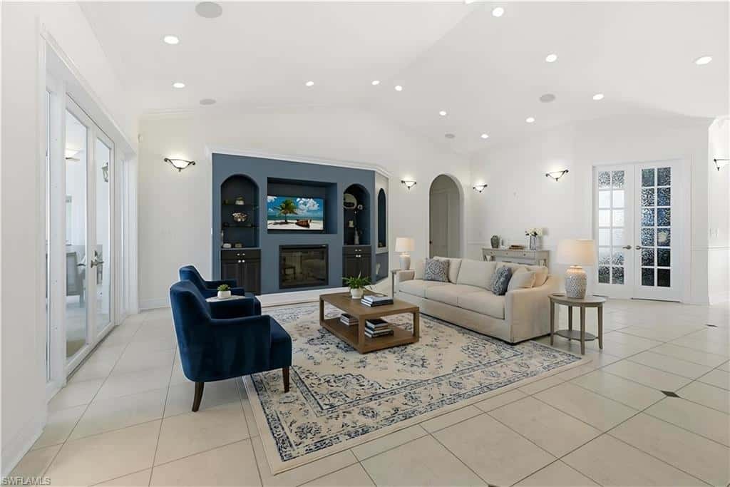 4411 Pine Ridge Rd, Naples, photo 9