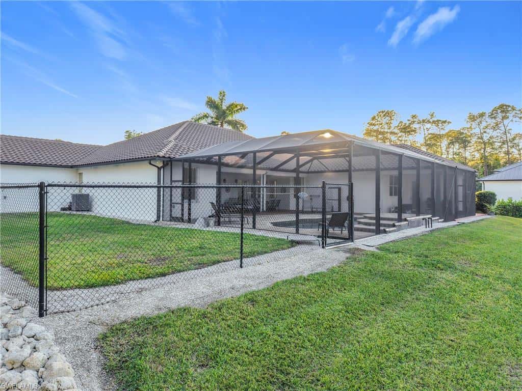 4411 Pine Ridge Rd, Naples, photo 38