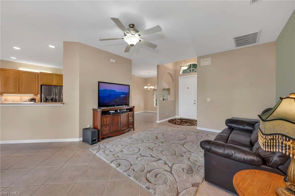 3685 Yosemite Ct, Naples, photo 5