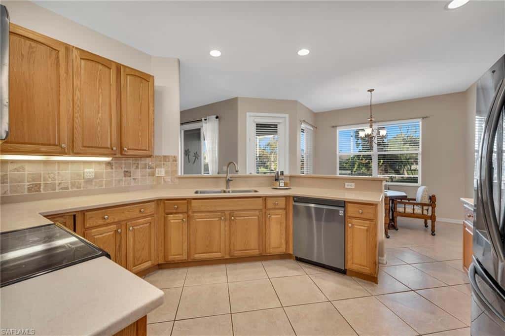 3685 Yosemite Ct, Naples, photo 8