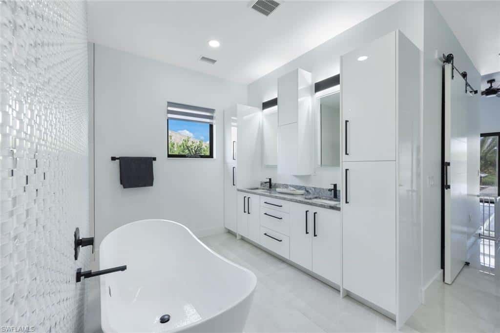 215 28th Ter, Cape Coral, photo 29