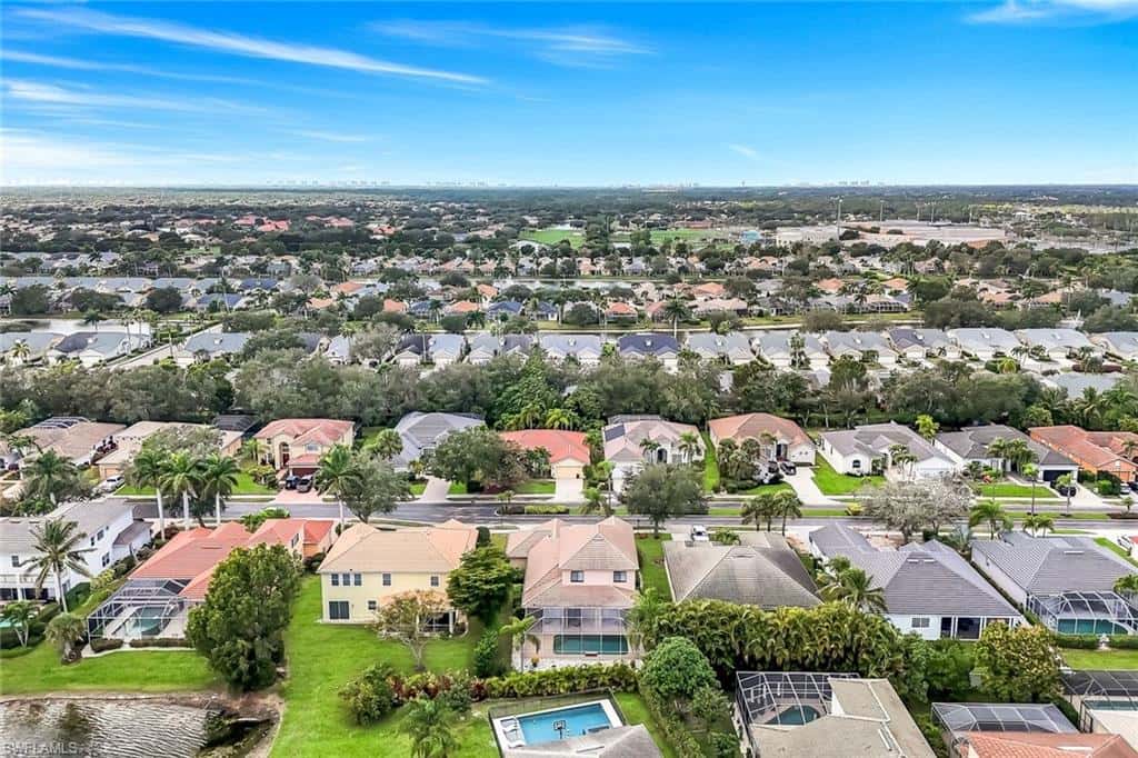 8493 Laurel Lakes Blvd, Naples, photo 30