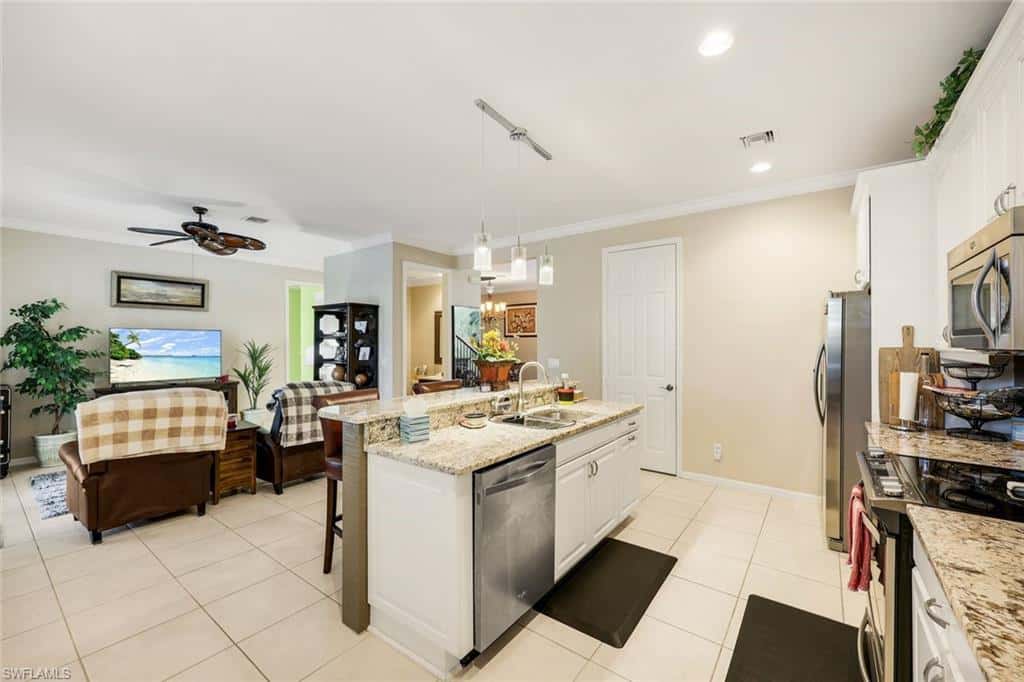 8493 Laurel Lakes Blvd, Naples, photo 11
