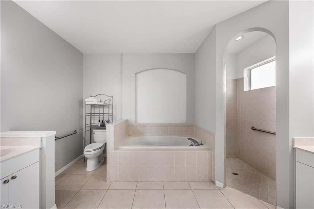 9882 El Greco Cir, Bonita Springs, photo 17