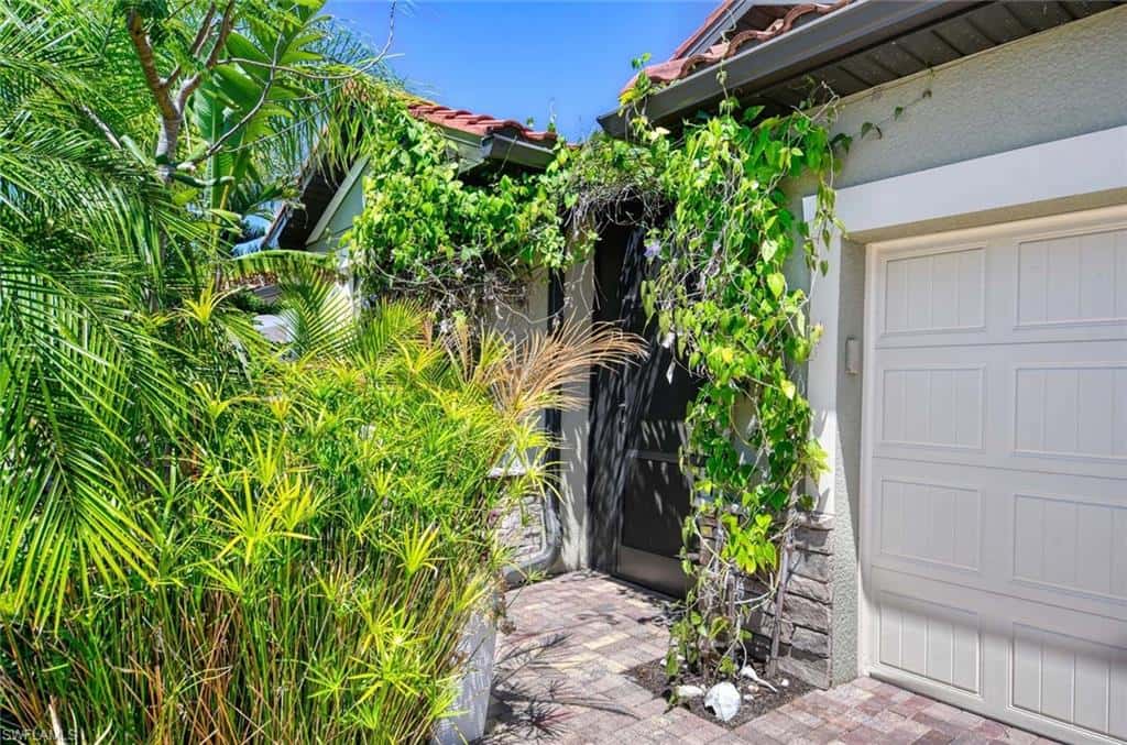 1608 Vizcaya Ln, Naples, photo 5