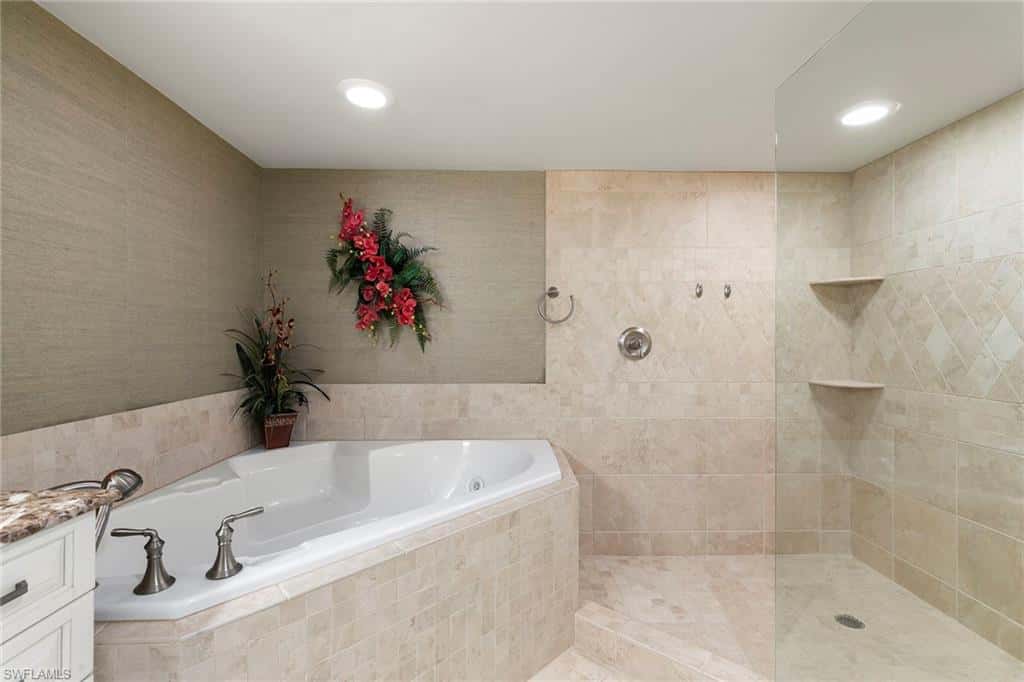 4451 Gulf Shore Blvd #1704, Naples, photo 15