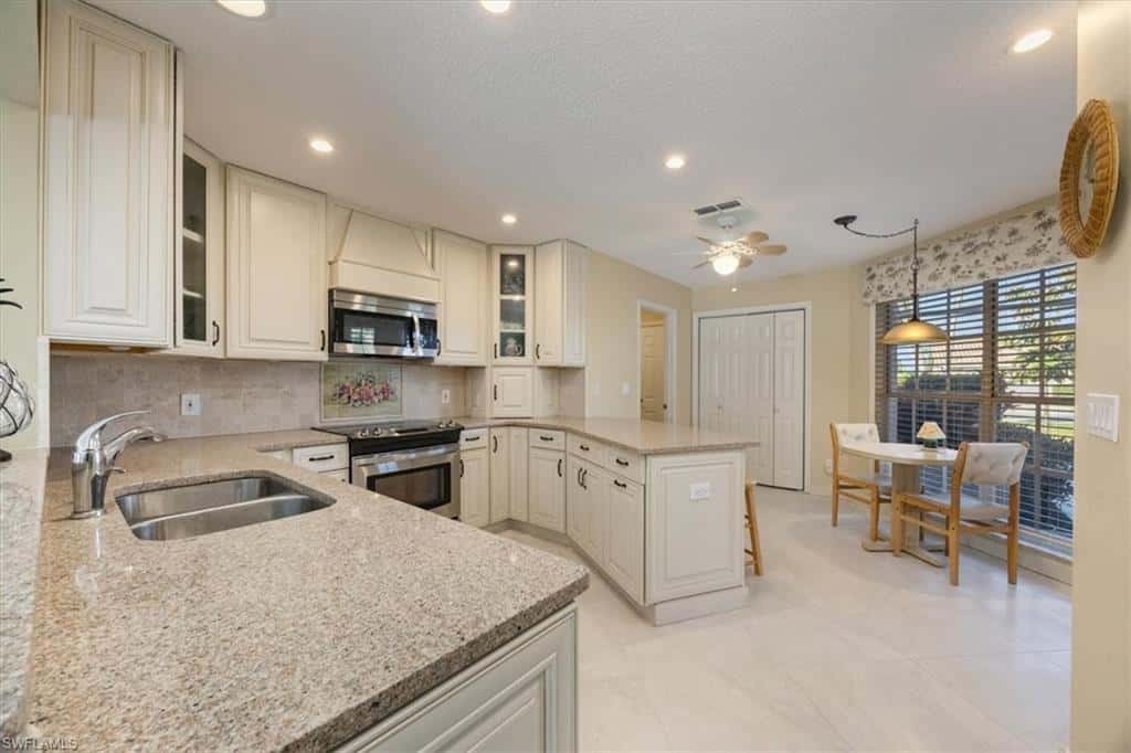4198 Royal Wood Blvd, Naples, photo 5