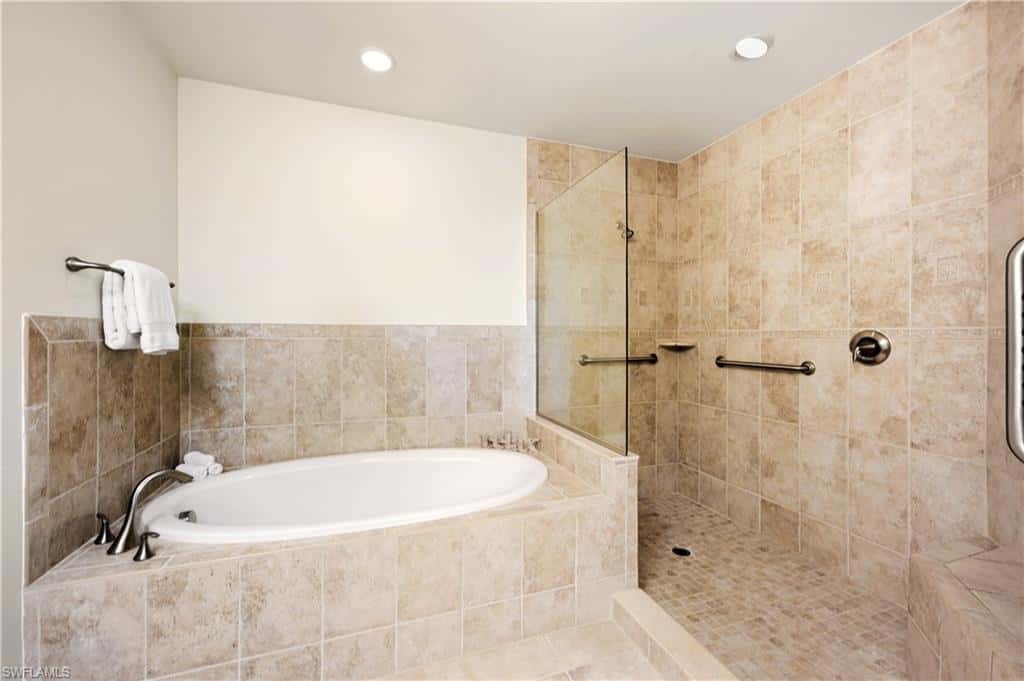 2555 Marquesa Royale Ln #1-302, Naples, photo 31