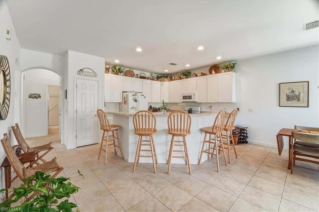 9346 Spanish Moss Way, Bonita Springs, photo 4