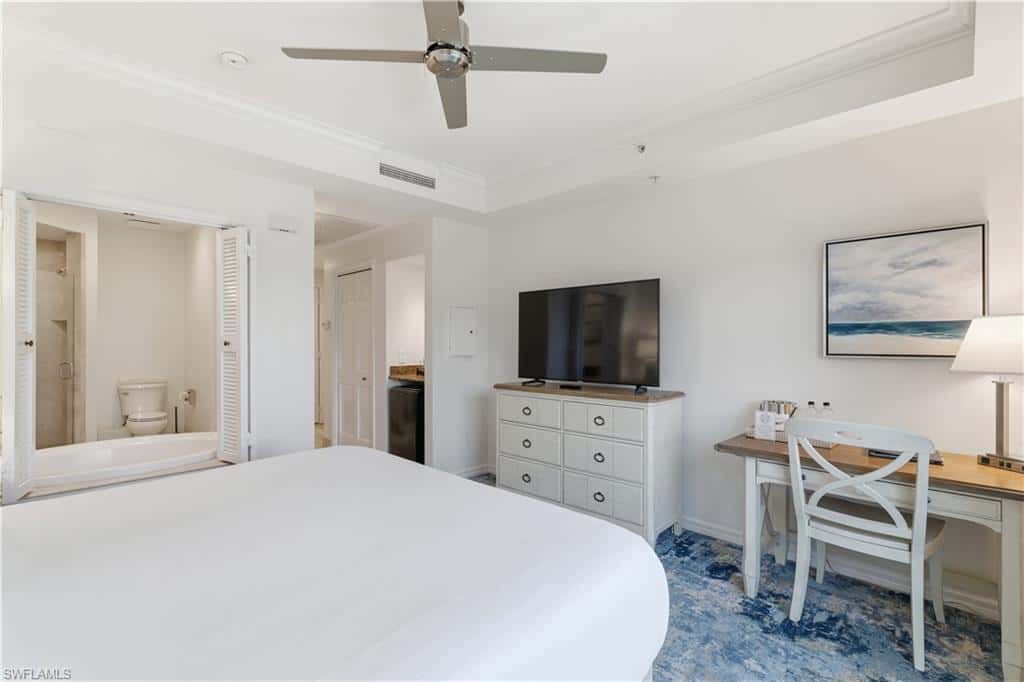 221 9th St #405, Naples, photo 8