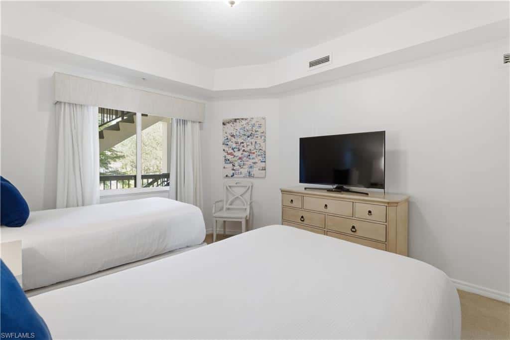 221 9th St #207, Naples, photo 23