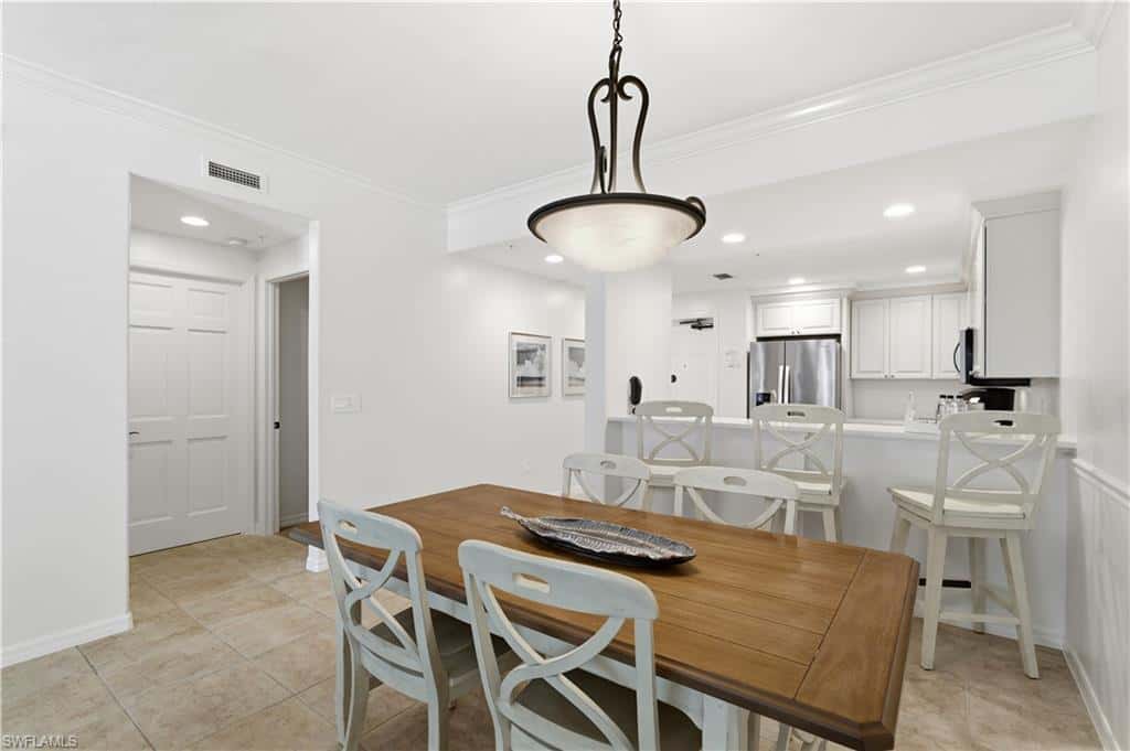 221 9th St #207, Naples, photo 12