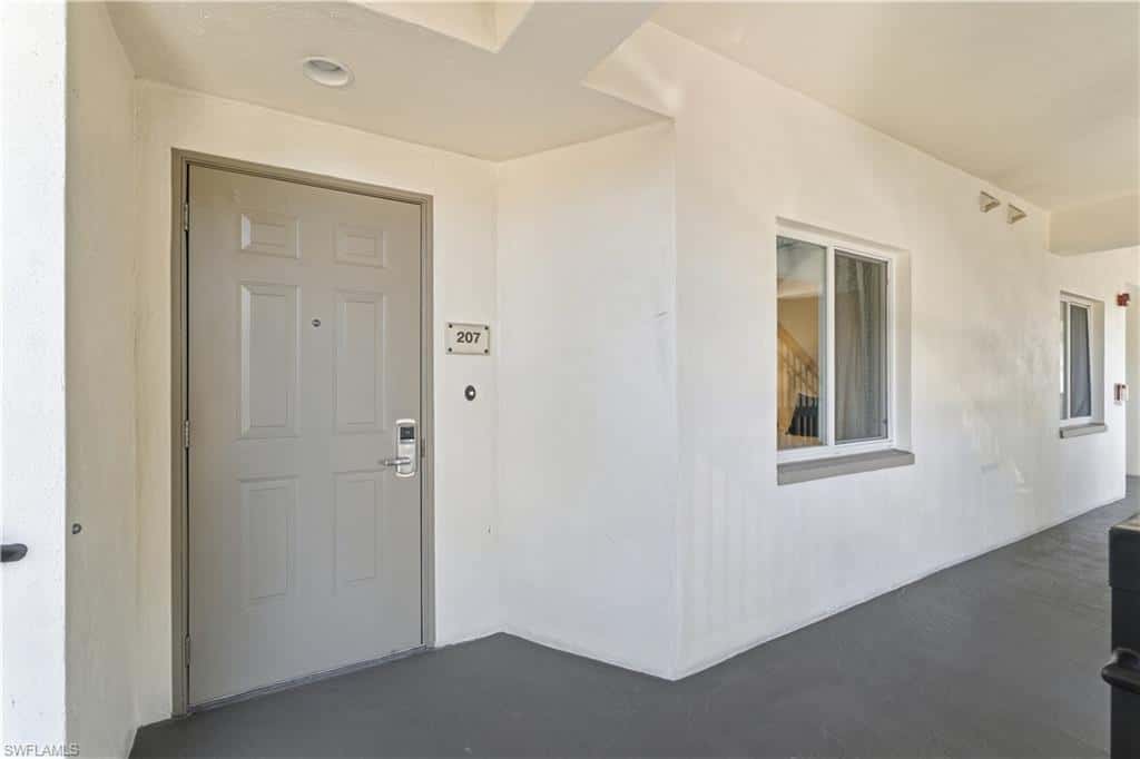 221 9th St #207, Naples, photo 29